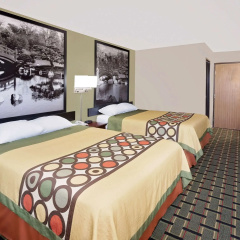 Econo Lodge Canton North thumbnail 2