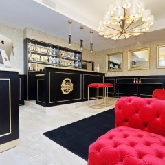 Spanish Diamond Luxury Suites & Jacuzzi - Bild 10