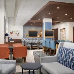 Holiday Inn Express & Suites Pittsburgh North Shore by IHG thumbnail 16