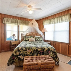 Yellow Bird 2 Bedroom Home by RedAwning thumbnail 4
