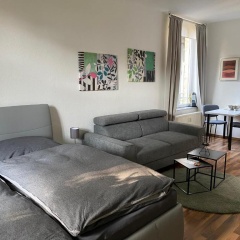 Zentrale Ferienwohnung mit Balkon in Aachen - Bild 1