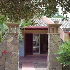 Marian Holiday House thumbnail 4