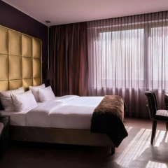 Roomers Frankfurt Central, Autograph Collection - Bild 6