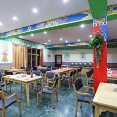 The Auspicious Hotel thumbnail 23