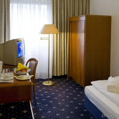 Hotel Excelsior - Central Station - Bild 6