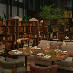Dorothea Hotel, Budapest, Autograph Collection - Bild 21
