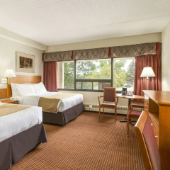 Travelodge by Wyndham Edmonton East