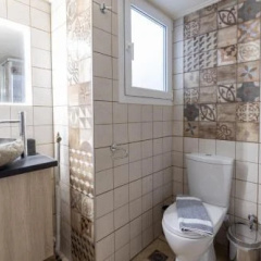 Fully Renovated 2 Bedroom Apt in Piraeus - Bild 7