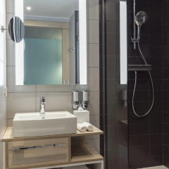 Hampton by Hilton Paris Clichy - Bild 9