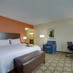 Hampton Inn & Suites Philadelphia/Bensalem thumbnail 27