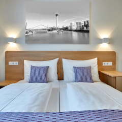 McDreams Hotel Düsseldorf-City - Bild 3