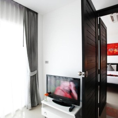 One World One Home Naiharn Hotel - Bild 5