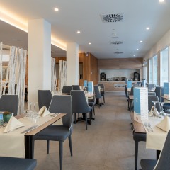 Hotel Las Arenas in Palma de Mallorca, Spain from 170$, photos, reviews - zenhotels.com spa