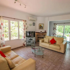 Susana - this lovely detached holiday property in Moraira thumbnail 1