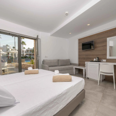 Apollon Hotel thumbnail 3