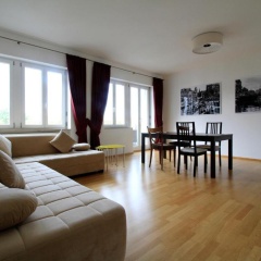 Luxury city apartment - view of river and castle - Bild 2
