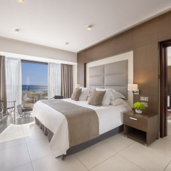 Amathus Beach Hotel Limassol thumbnail 3