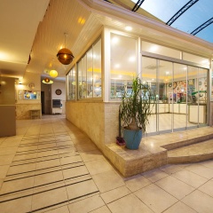 Tonoz Beach Hotel - Bild 2
