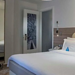Z Hotel thumbnail 5