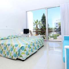 Marlita Beach Hotel Apartments thumbnail 6