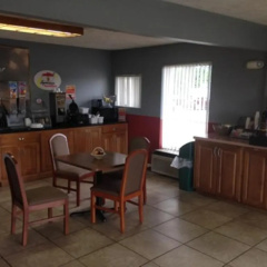 Regal Inn Guntersville Hwy 431 thumbnail 10