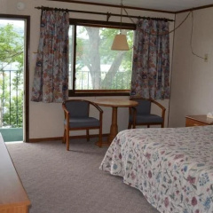 Terrace Motor Inn thumbnail 2