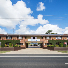The Abbey Motor Inn thumbnail 1