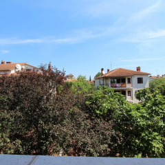 Apartments Lora