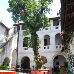 The Old Courtyard Hotel thumbnail 45