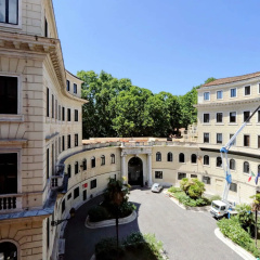 Spanish Diamond Luxury Suites & Jacuzzi - Bild 1
