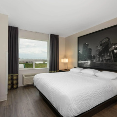 Super 8 by Wyndham Winnipeg East MB