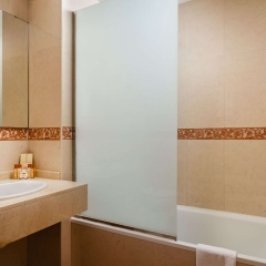 Petit Palace Aston Hotel - Bild 14