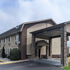 Super 8 by Wyndham Shelbyville thumbnail 1