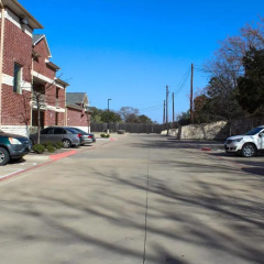 Texas Bungalows Hotel & Hotel Que at Lakeline Austin Cedar Park thumbnail 7