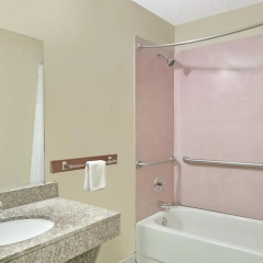 Red Carpet Inn & Suites thumbnail 29