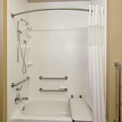 Hampton Inn Seattle/Everett thumbnail 9