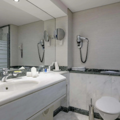 Radisson Blu Park Hotel, Athens - Bild 12