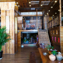Peacock Princess Hotel thumbnail 2