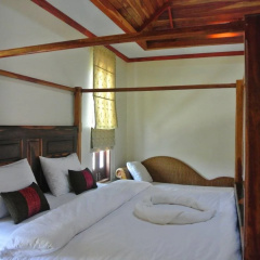 The Boon House thumbnail 3