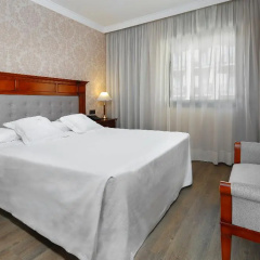 Aparthotel Hispanos 7 Suiza - Bild 6