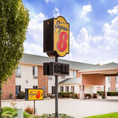 Super 8 by Wyndham Pekin/Peoria Area thumbnail 10