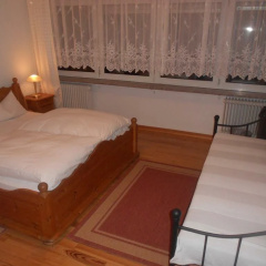Adam - Bild 3