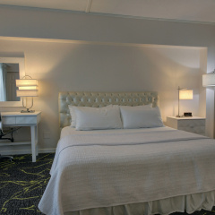 The Roslyn, Tapestry Collection by Hilton thumbnail 5