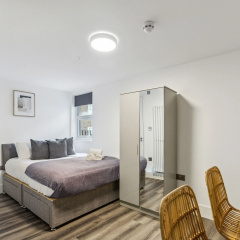 STH Sutherland Avenue Apartment thumbnail 11