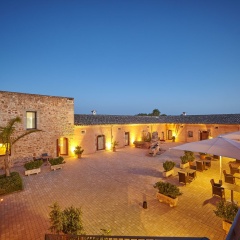 Bennoc Petit Hotel - Bild 1