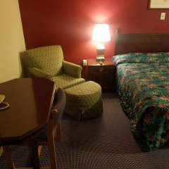 Maplehurst Motel thumbnail 9