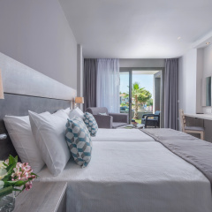 Dionysos Hotel & Suites thumbnail 3