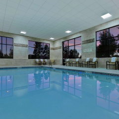 Hampton Inn & Suites Bend thumbnail 14