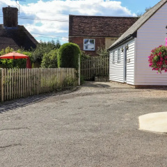 White Hart Stables thumbnail 13