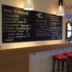 East-West Riverside Hotel - Bild 22